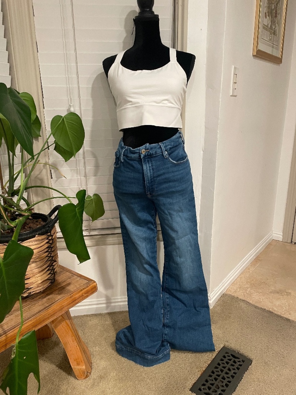 Good American High Rise Wide Leg Jeans Medium Wash Size 10/30
